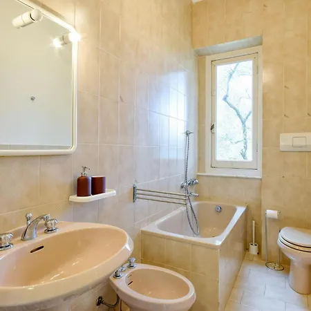 4 Bedroom In