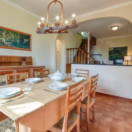 4 Bedroom In