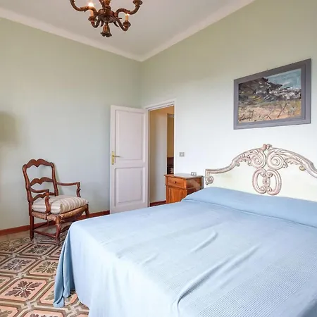 4 Bedroom In