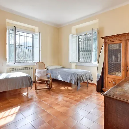 4 Bedroom In